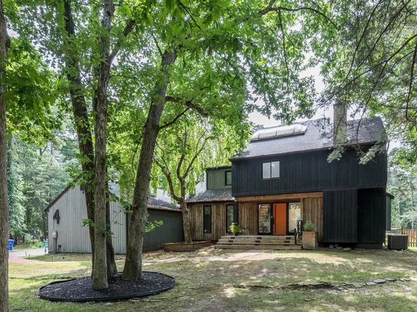 4 Sandpiper Ct, Medford, NJ 08055