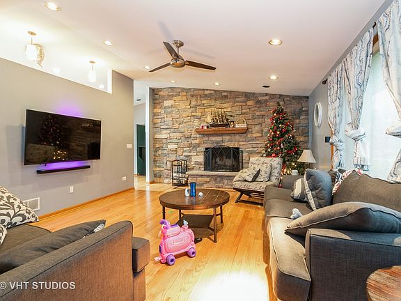 2nd image of 16440 Leslie Ann Dr