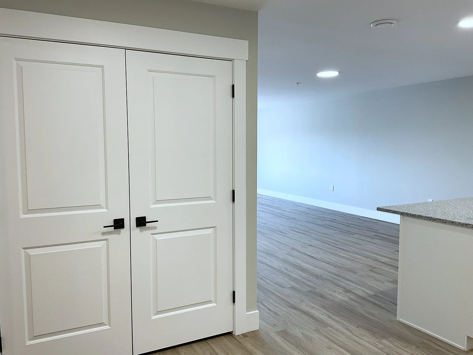 1 bed, 1050 sqft, $1,845 — Photo 2