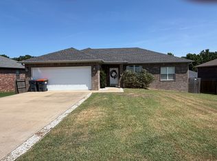 203 Ashford Dr, Russellville, AR 72802