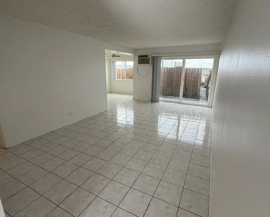 409 E Cedar Ave