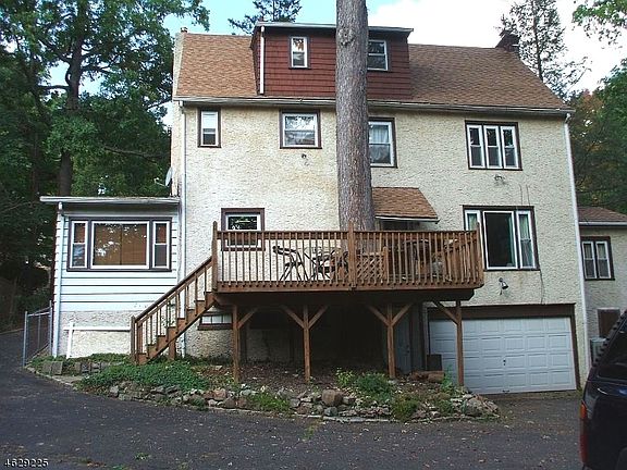 3rd image of 272 Northfield Ave
