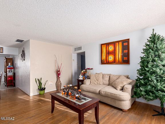 4th image of 1533 San Antonio Dr