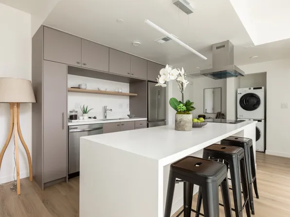 4575 Santa Monica Blvd, Los Angeles, CA