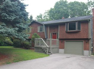 90 Inez Dr, North Kingstown, RI 02852