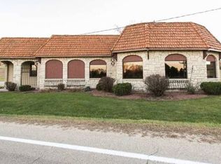 30824 Olde Hawkeye Rd, Dyersville, IA 52040