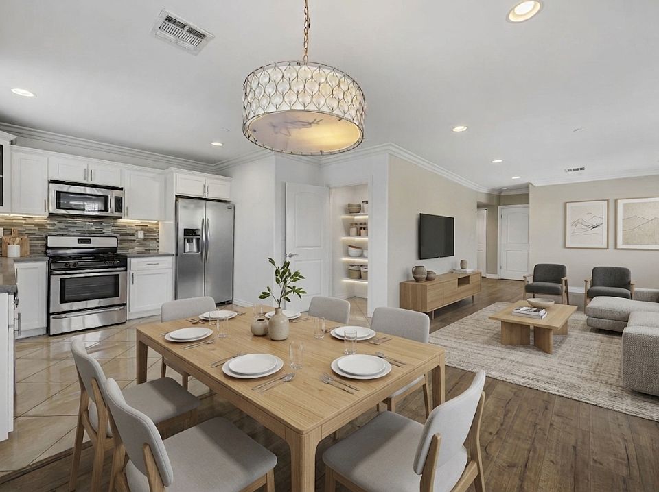 1st image of 872 N Edgemont St #8721