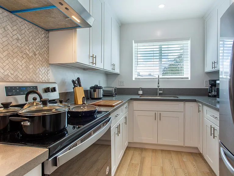 2617 W Norwood Pl — Photo 29