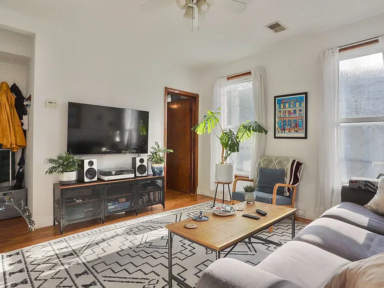 228 Brunswick St #2 — Photo 3