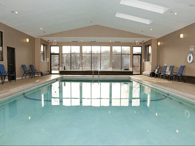 1st image of 933 Woodhill Ct