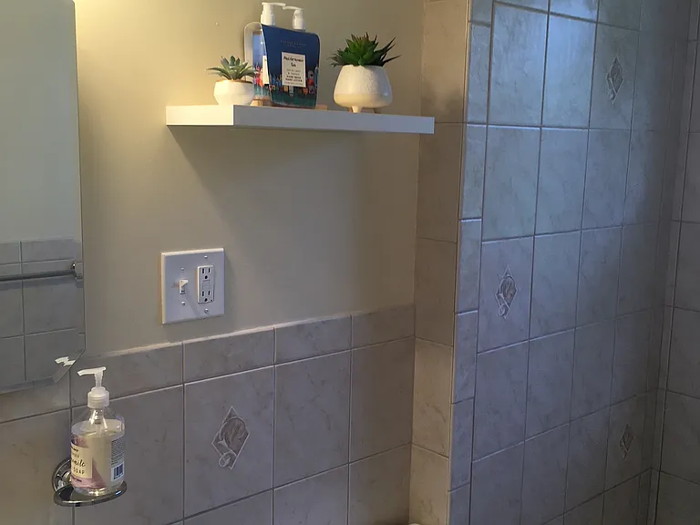 35 Sanborn Ave — Photo 11