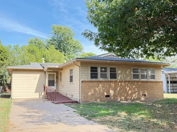 2822 S Santa Fe Ave, Wichita, KS 67216
