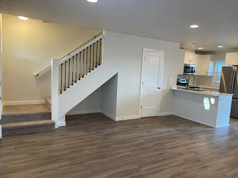 185 Northridge Ter — Photo 16