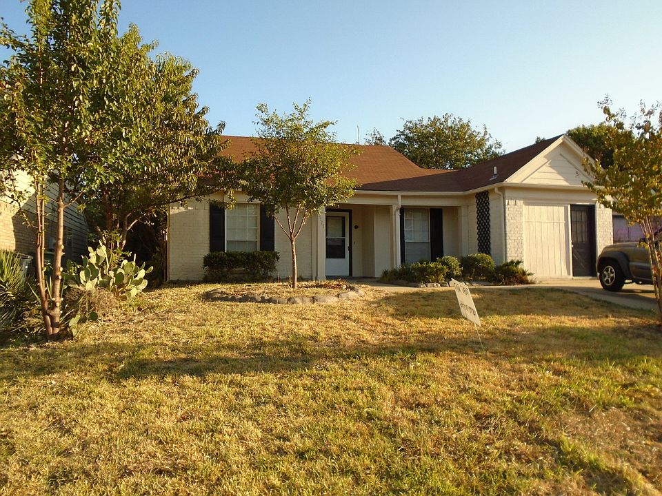1st image of 3717 Huckleberry Dr