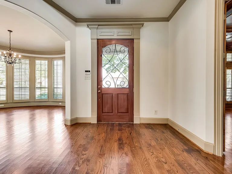 2207 Kings Pass — Photo 2