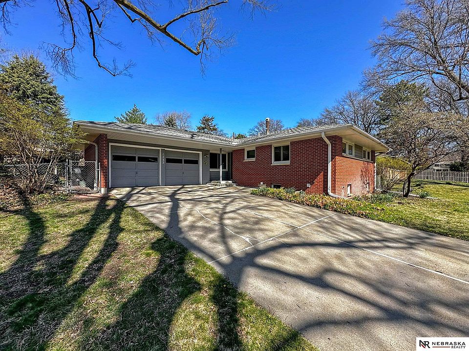1st image of 1735 Crestline Dr