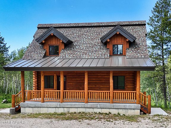 3rd image of 2580 Shoshone Ln