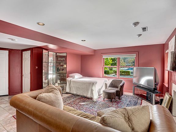 5th image of 116 Gresham Pl