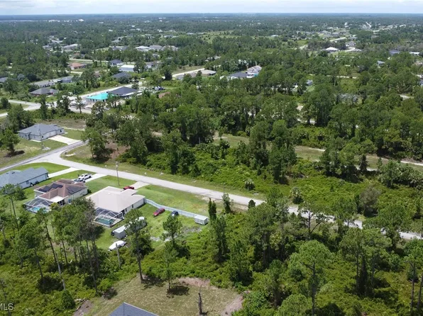 726 Pinecastle Dr, Lehigh Acres, FL 33974