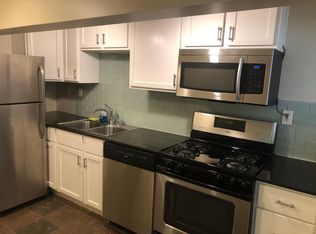1813 W Armitage Ave, Chicago, IL 60622