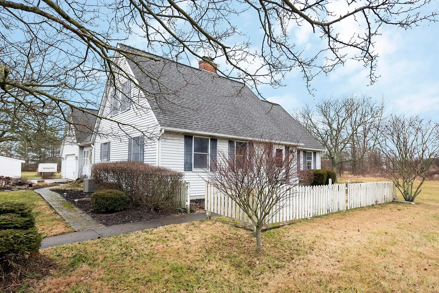 13045 Ault Rd NW photo 1