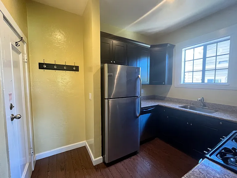 741 S 3rd St #5 — Photo 7