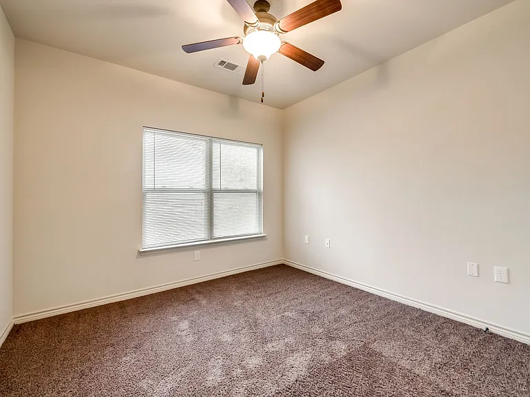 Majors Place — Photo 21