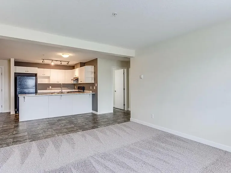20 Kingsland Close SE #1407 — Photo 11