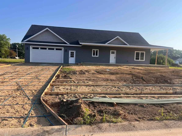 102 Meadow Ct, Argos, IN 46501