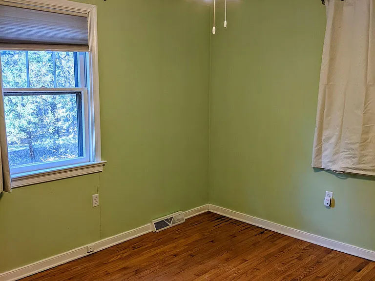 12500 Kain Rd — Photo 4