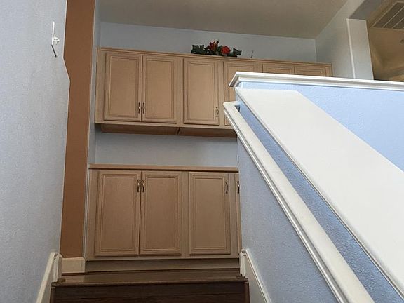 5th image of 3846 Eau Claire Ave