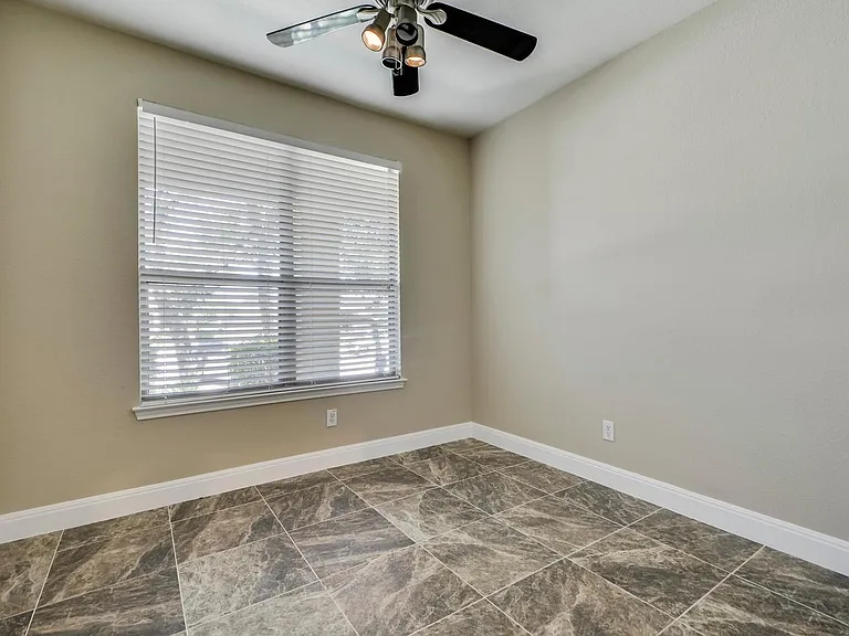 2202 Ezra Ct — Photo 22
