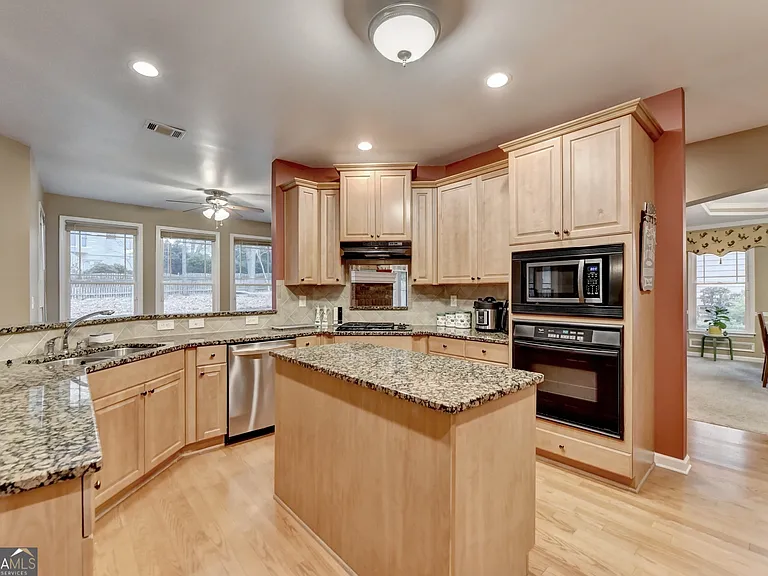 2213 Hamilton Mill Pkwy — Photo 31