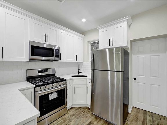 2nd image of 11174 145th St