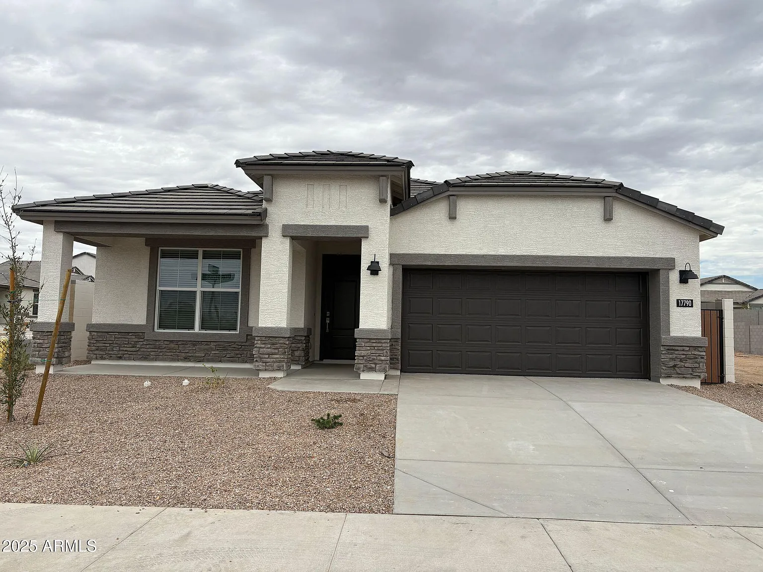 4 bed, 2.0 bath, 1836 sqft, $2,395 — Photo 3