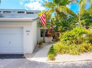 7850 SW 86th St APT 13, Miami, FL 33143