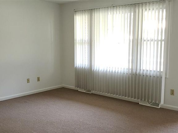 5th image of 37 Greensboro Blvd #A