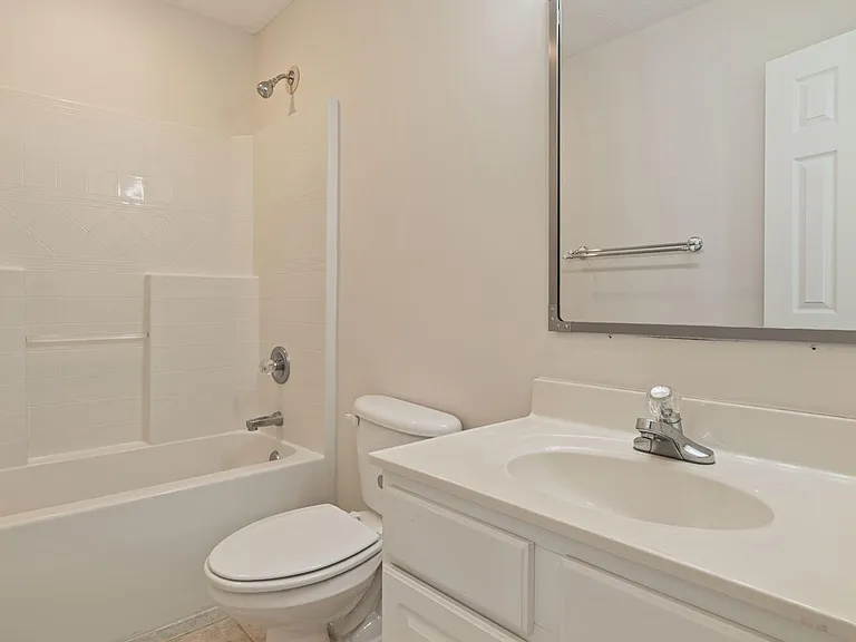102 Mendover Dr — Photo 3