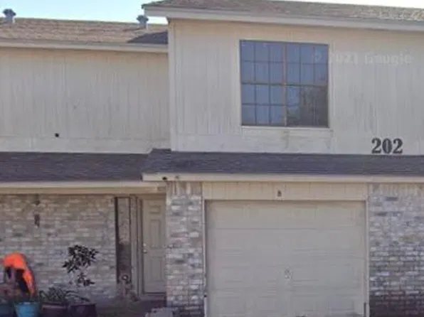 202 N Commonsway Dr APT B, Portland, TX 78374