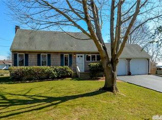 375 Elizabeth Ln, Southold, NY 11971