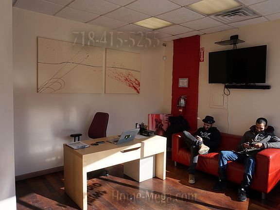4th image of 1152 E Tremont Ave