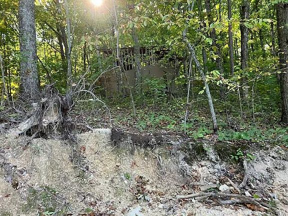 2nd image of 322 Baggett Rd