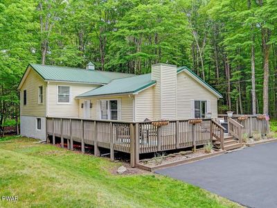 113 Hillcrest Dr, Greentown, PA, 18426