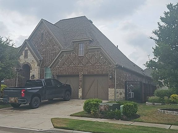 2nd image of 2751 Clarendon Ct