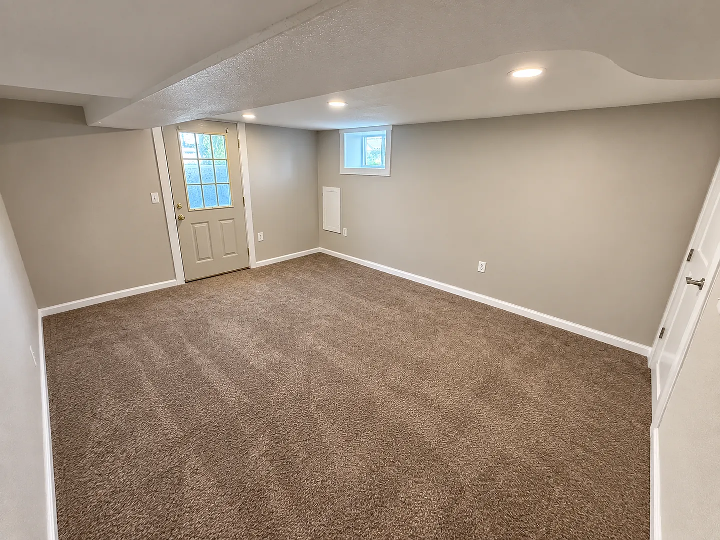 Beautifully Remodeled 2-Bedroom Duplex With Utilities Included — Photo 3