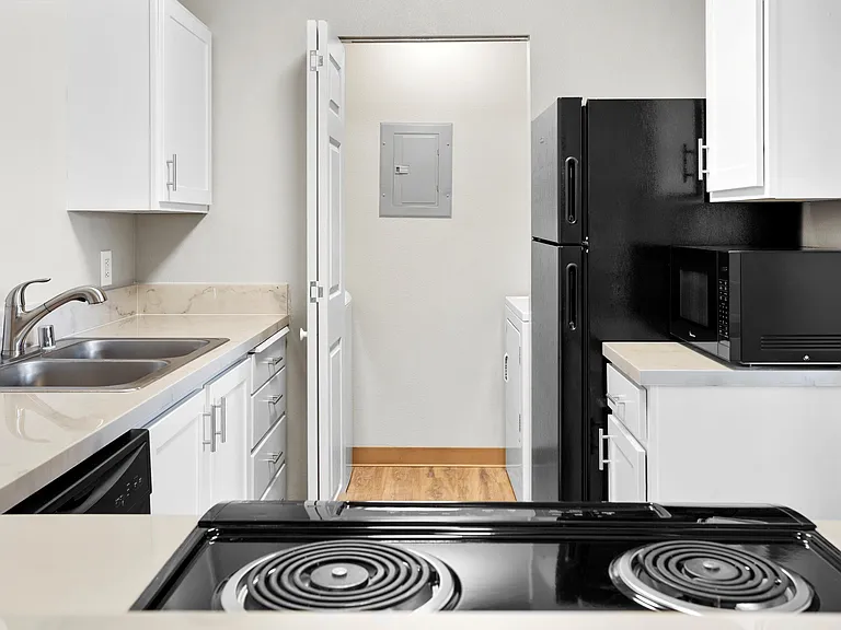 2 Bed 2 Bath - Kitchen