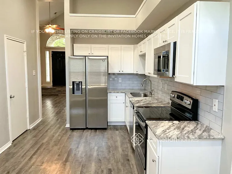 9218 Oak Hollow Dr — Photo 9
