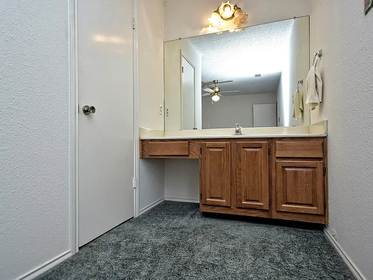 7801 Palacios Dr — Photo 20