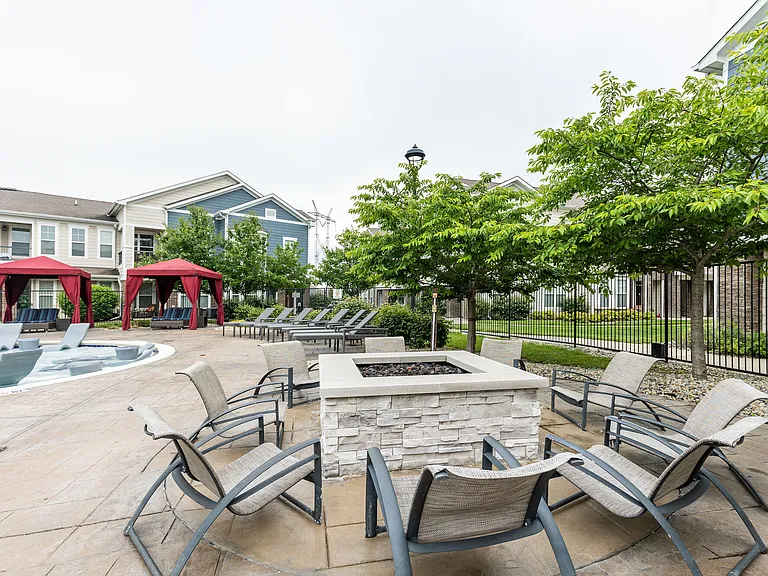 Alinium at Zionsville — Photo 24