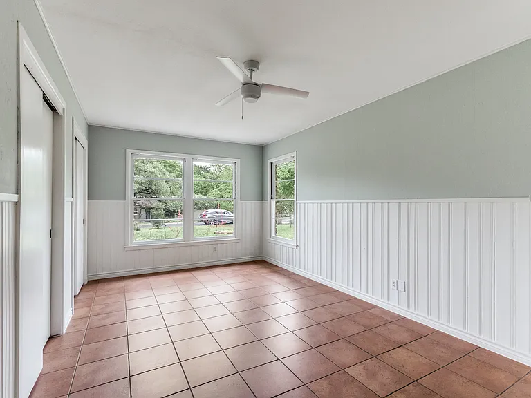 11504 Oakwood Dr — Photo 15